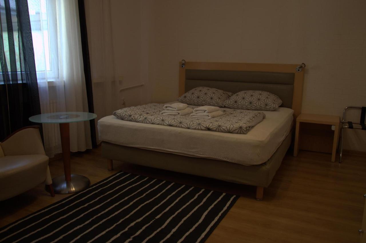 Villa Malva Lomianki Bagian luar foto