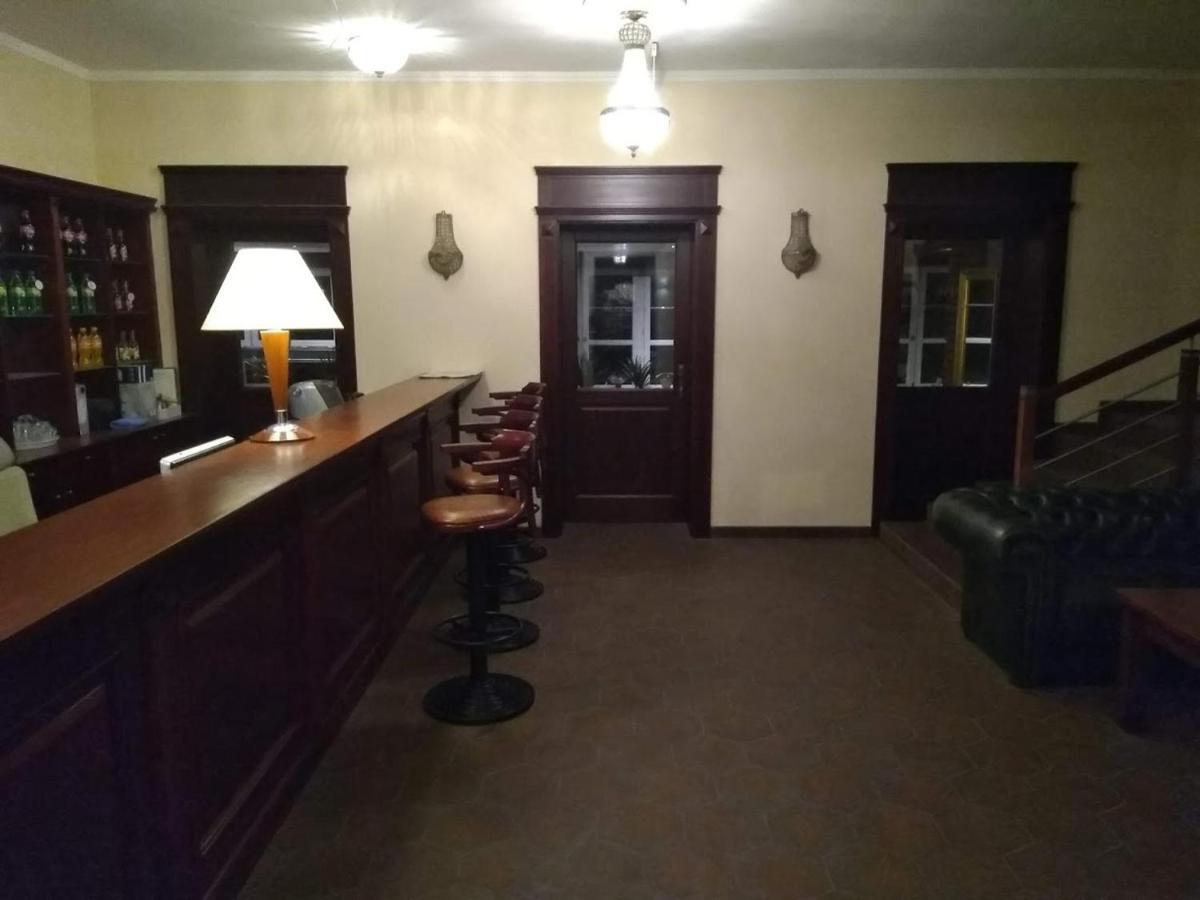 Villa Malva Lomianki Bagian luar foto